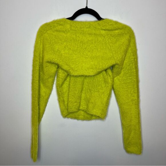 Alice + Olivia Luetta Fuzzy Tank and Shrug Set S - Picture 5 of 7